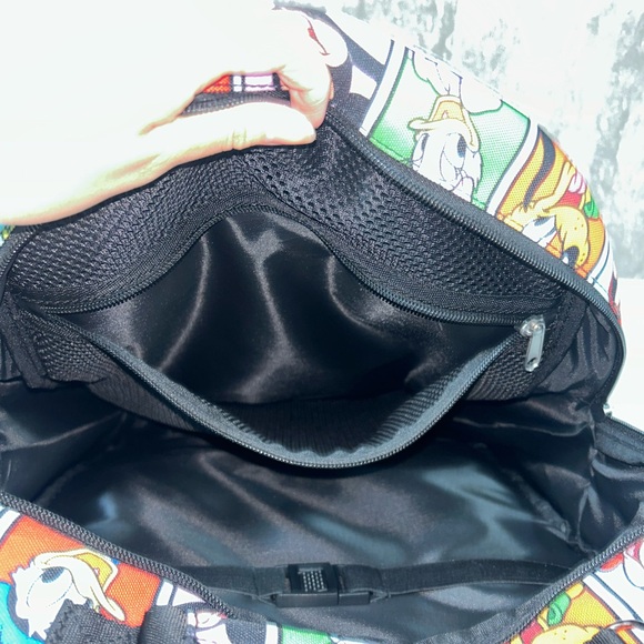 Disney traveler backpack like new ! - Picture 5 of 9